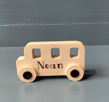 Houten mini schoolbus met naam / ES-Making